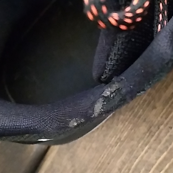 Nike Kyrie 5 Friends Edition - Picture 10 of 10